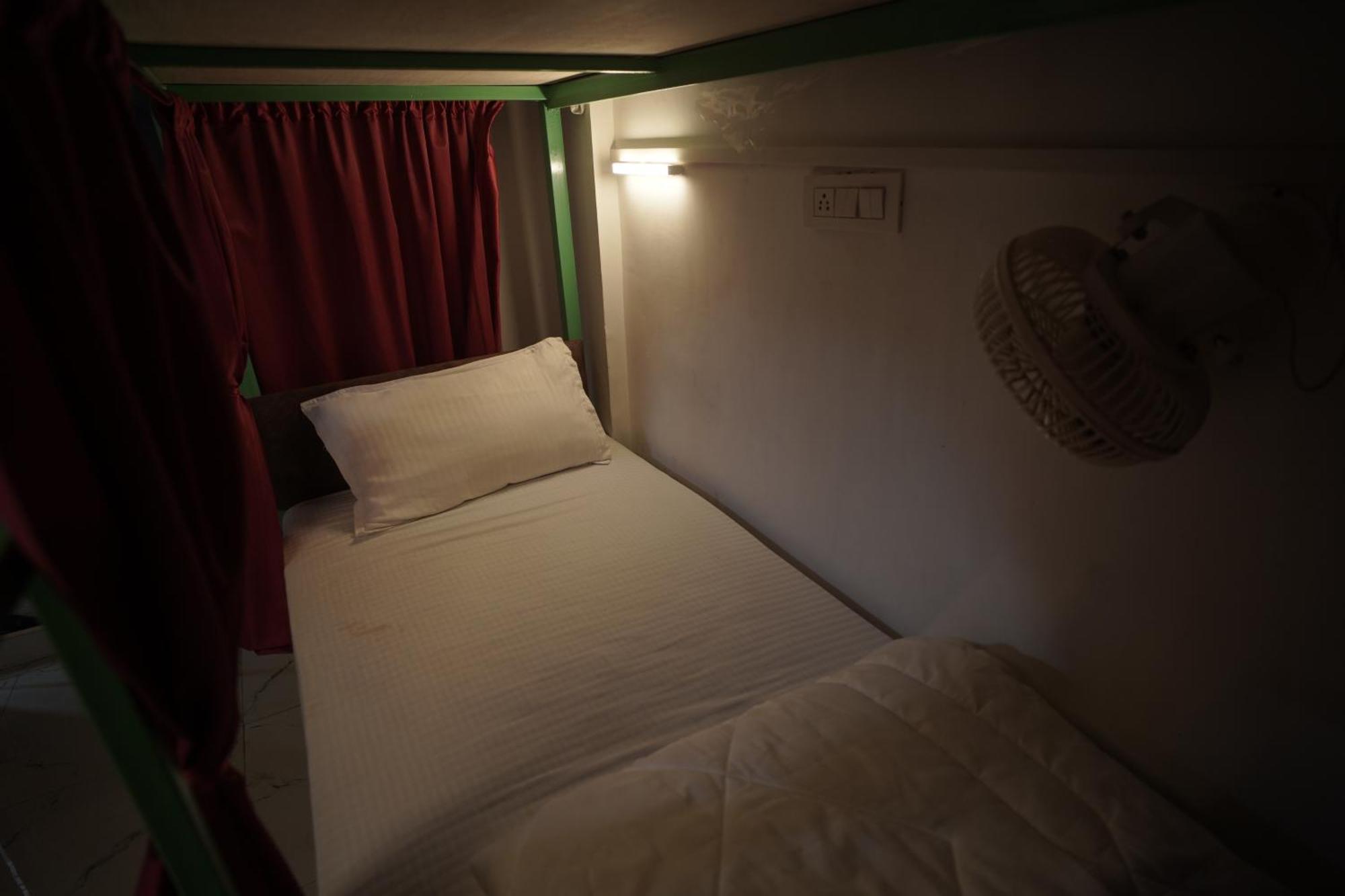Hostel Funky Bunky Udaipur Bagian luar foto