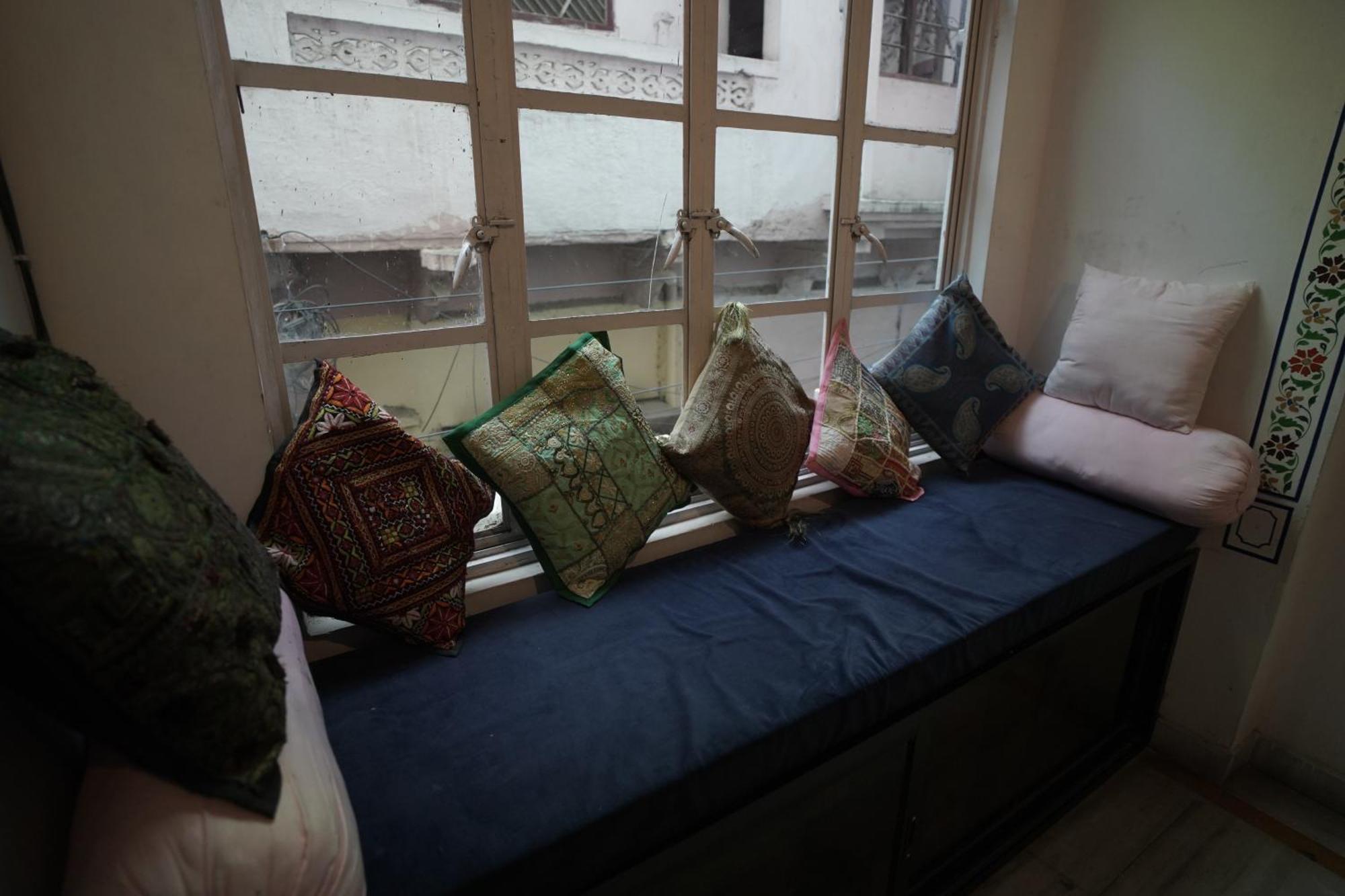 Hostel Funky Bunky Udaipur Bagian luar foto