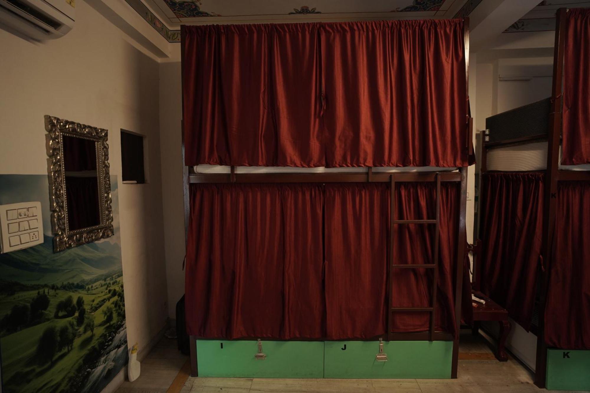 Hostel Funky Bunky Udaipur Bagian luar foto