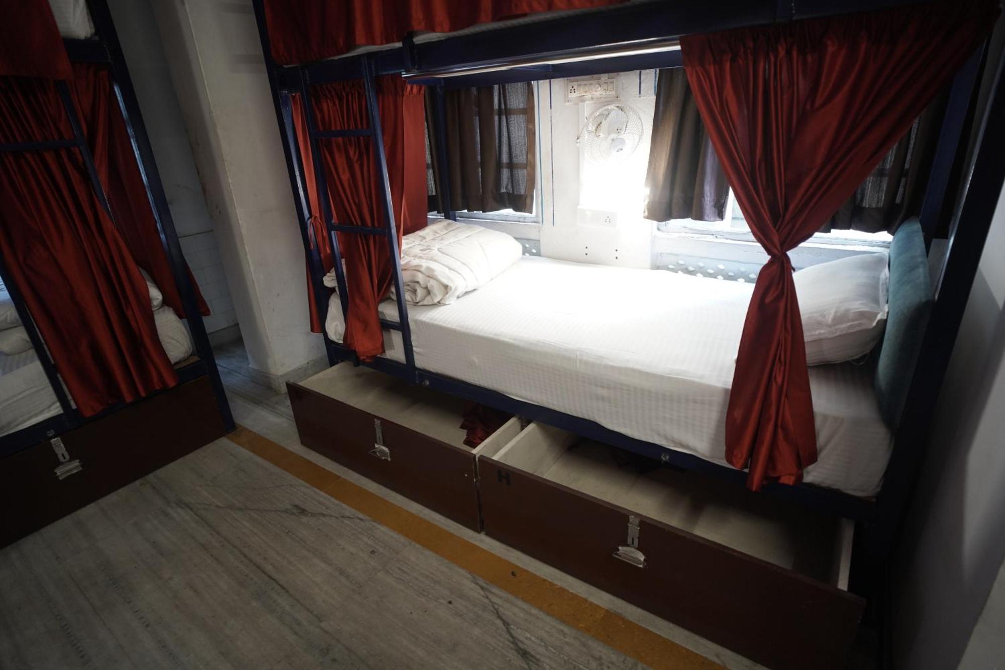 Hostel Funky Bunky Udaipur Bagian luar foto