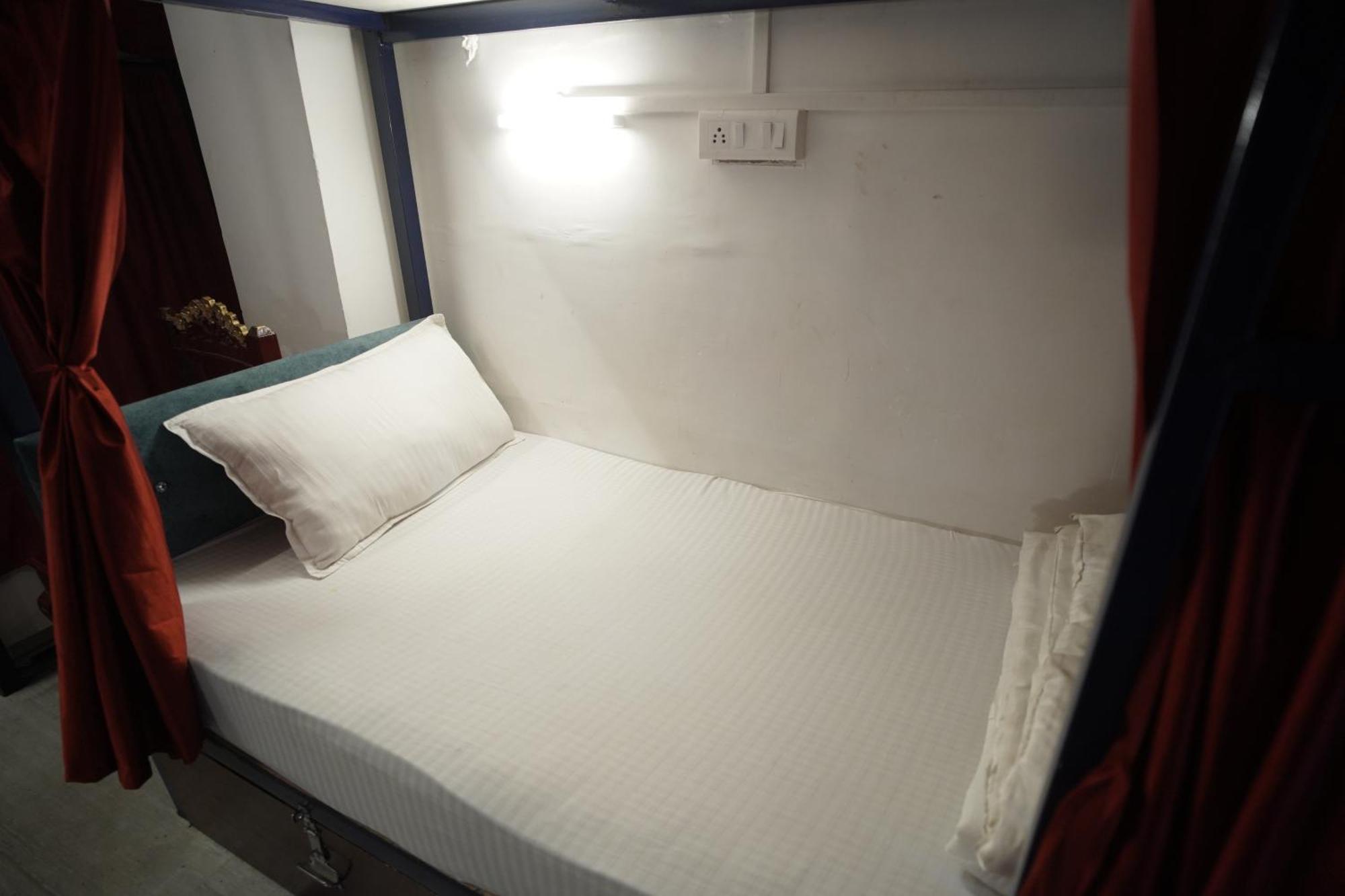 Hostel Funky Bunky Udaipur Bagian luar foto