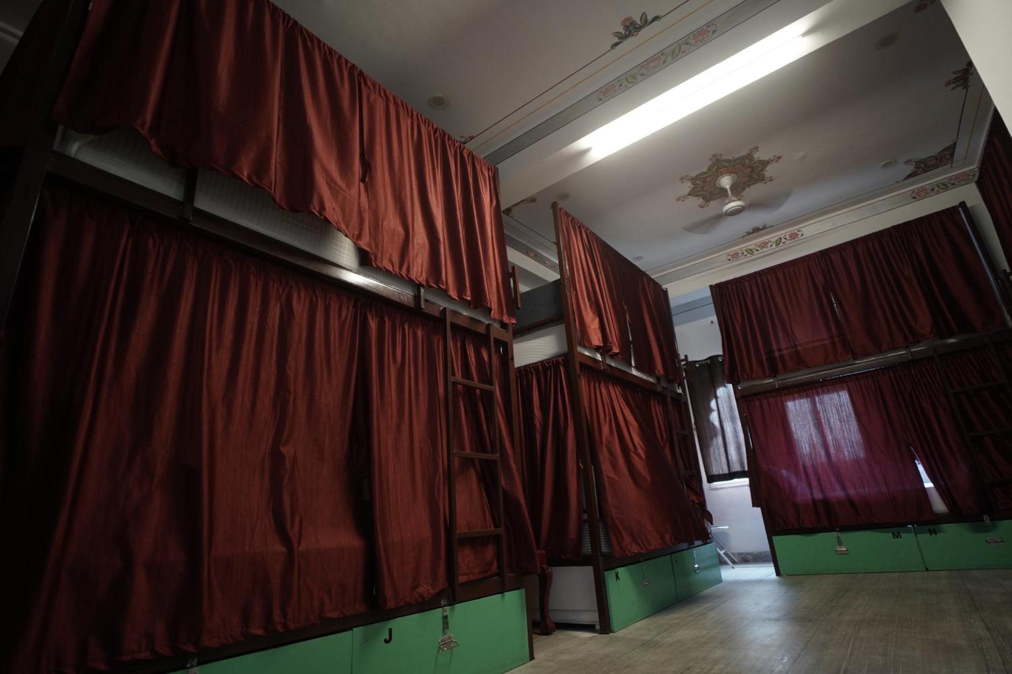 Hostel Funky Bunky Udaipur Bagian luar foto