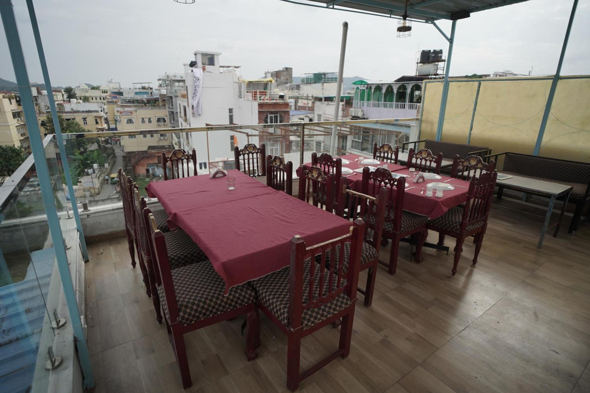 Hostel Funky Bunky Udaipur Bagian luar foto